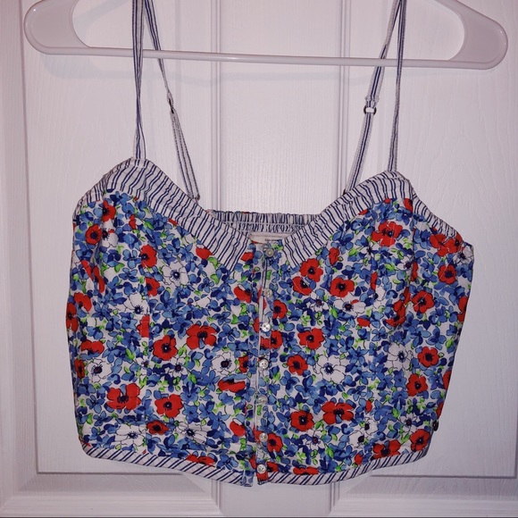 Abercrombie & Fitch Tops - Abercrombie crop top